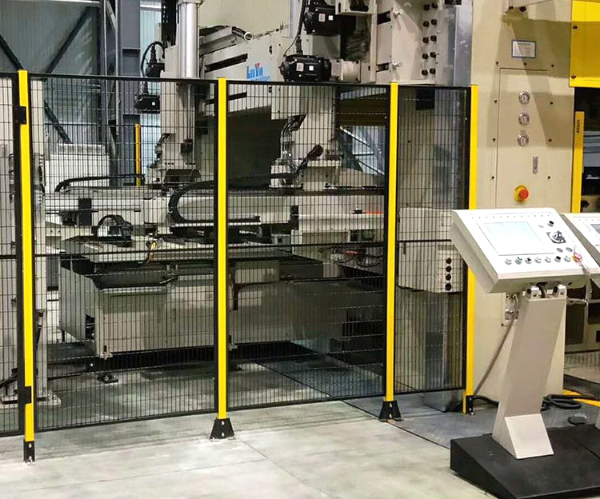 定製午夜视频一区車間隔離工業圍欄的3種發貨模式.jpg 定製午夜视频一区車間隔離工業圍欄的3種發貨模式.jpg